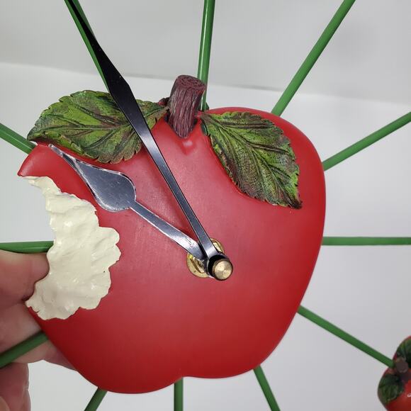3D Red Apple Wall Clock Farmhouse Kitchen Kids Living Room Vintage Retro Decor - Picture 5 of 5